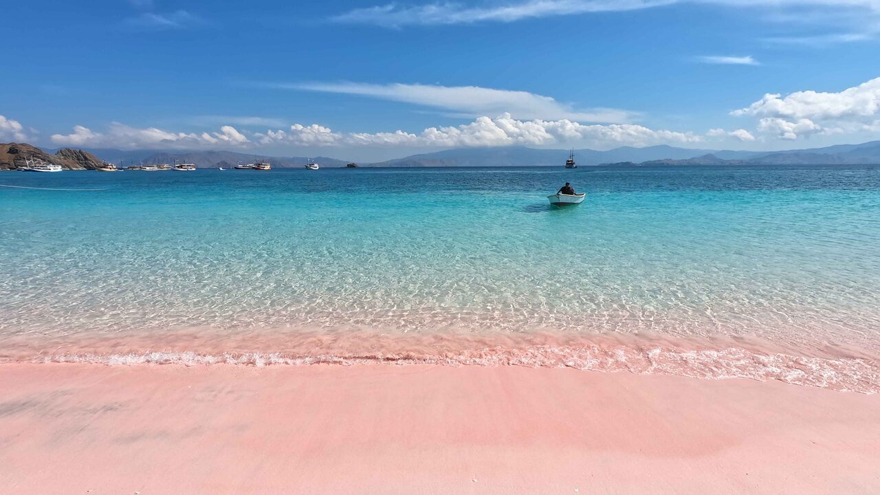 PINK BEACH