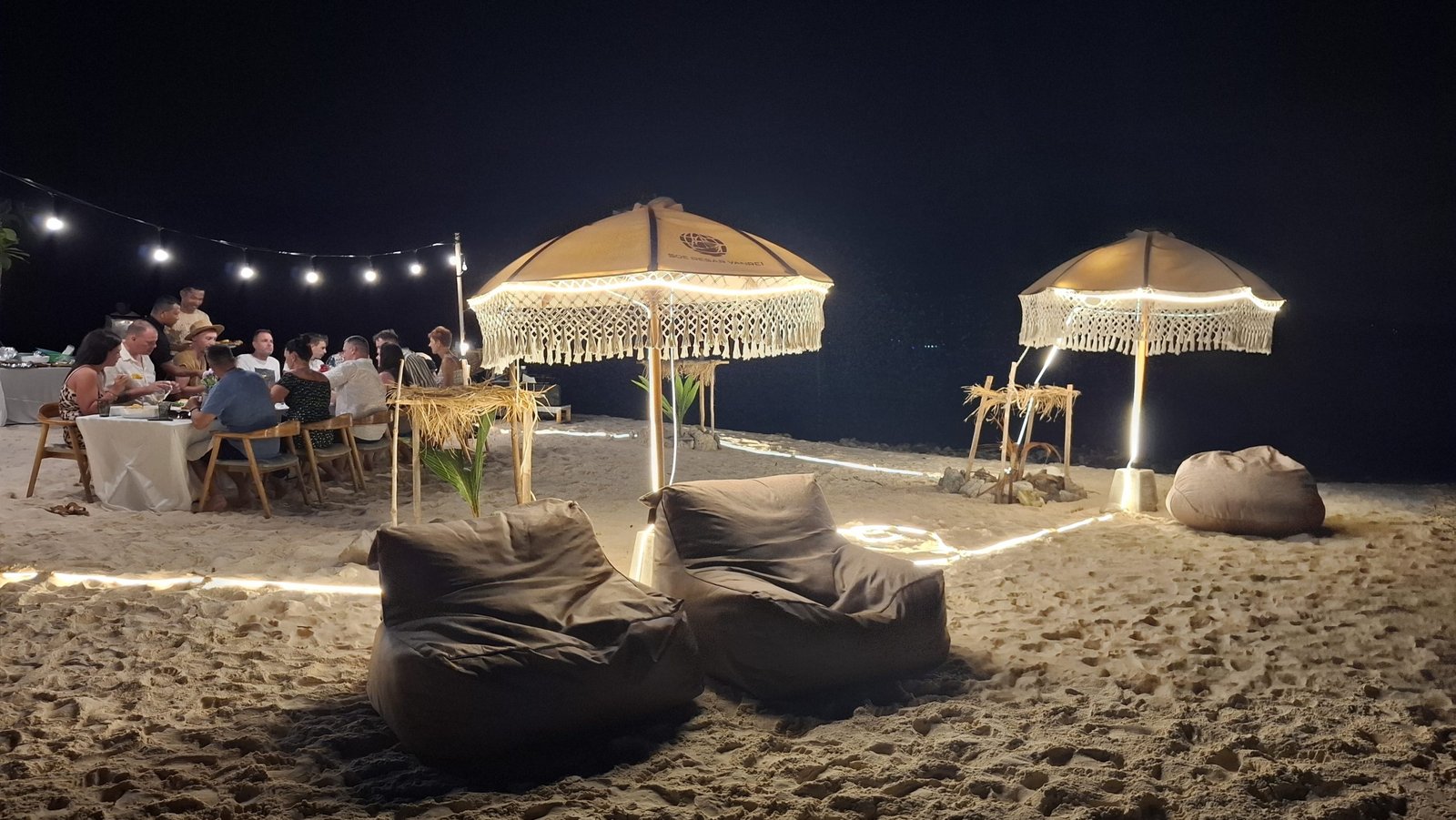 PRIVATE BEACH DINNER